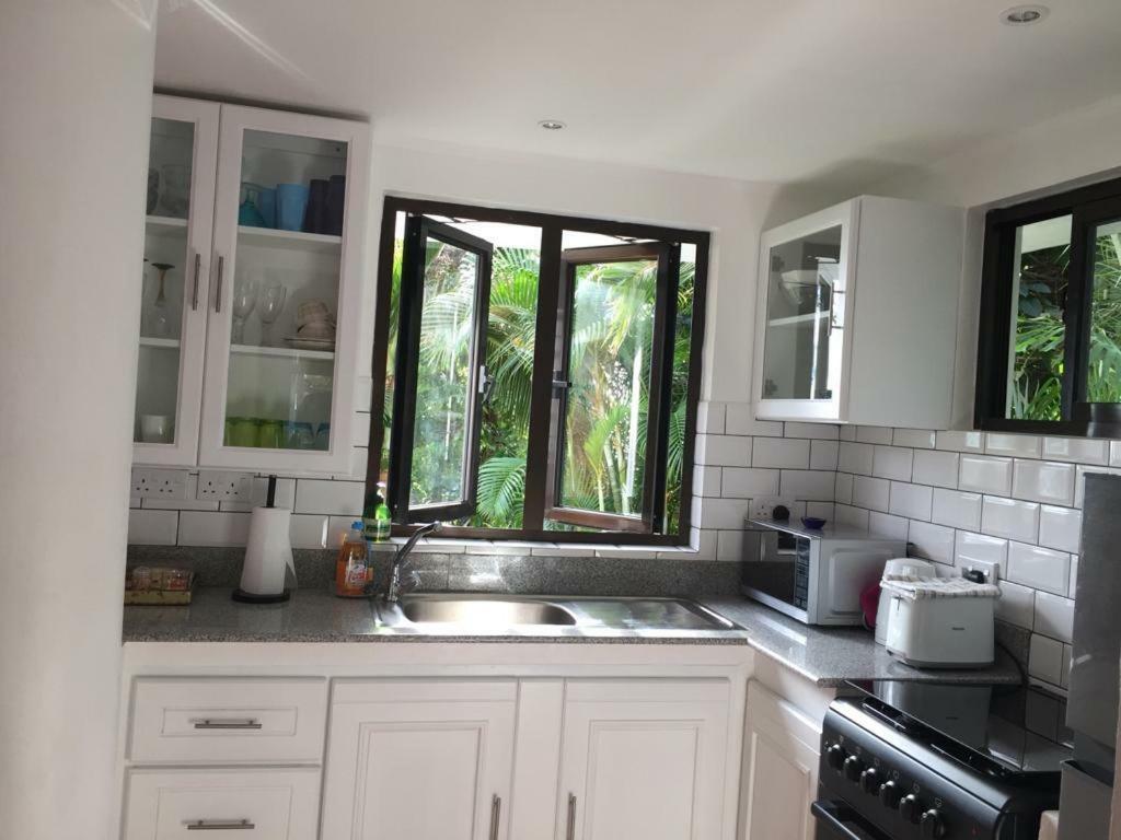 Casa Doro Villa Glacis  外观 照片