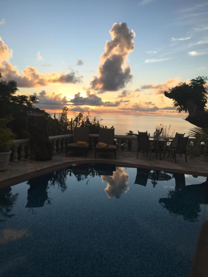 Casa Doro Villa Glacis  外观 照片
